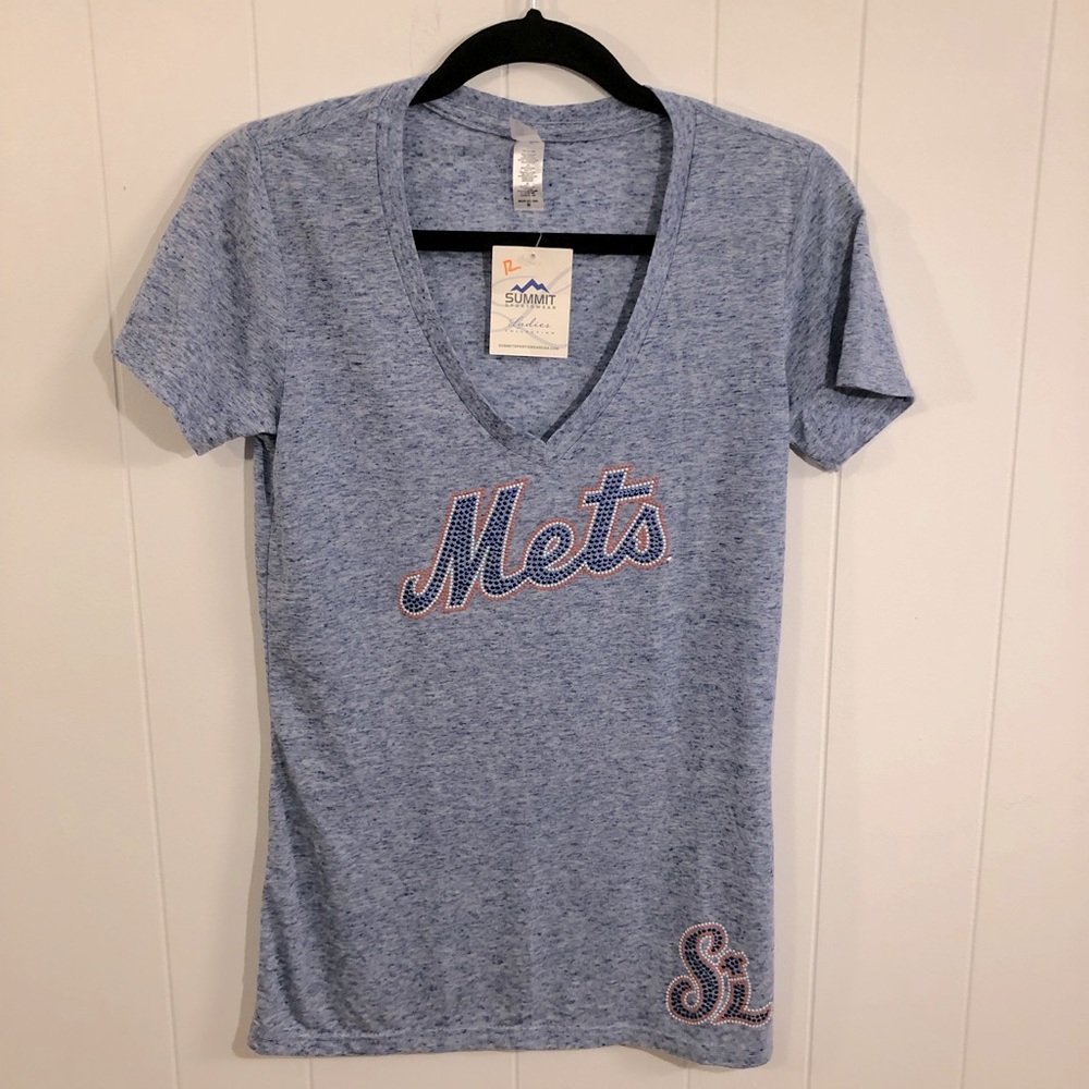 Summit Sportswear Lindsay V Neck Mets T-Shirt NWT Medium